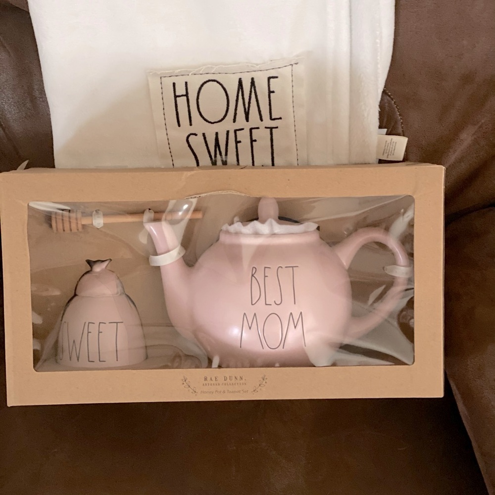 Collectible Rae Dun Tea Pot